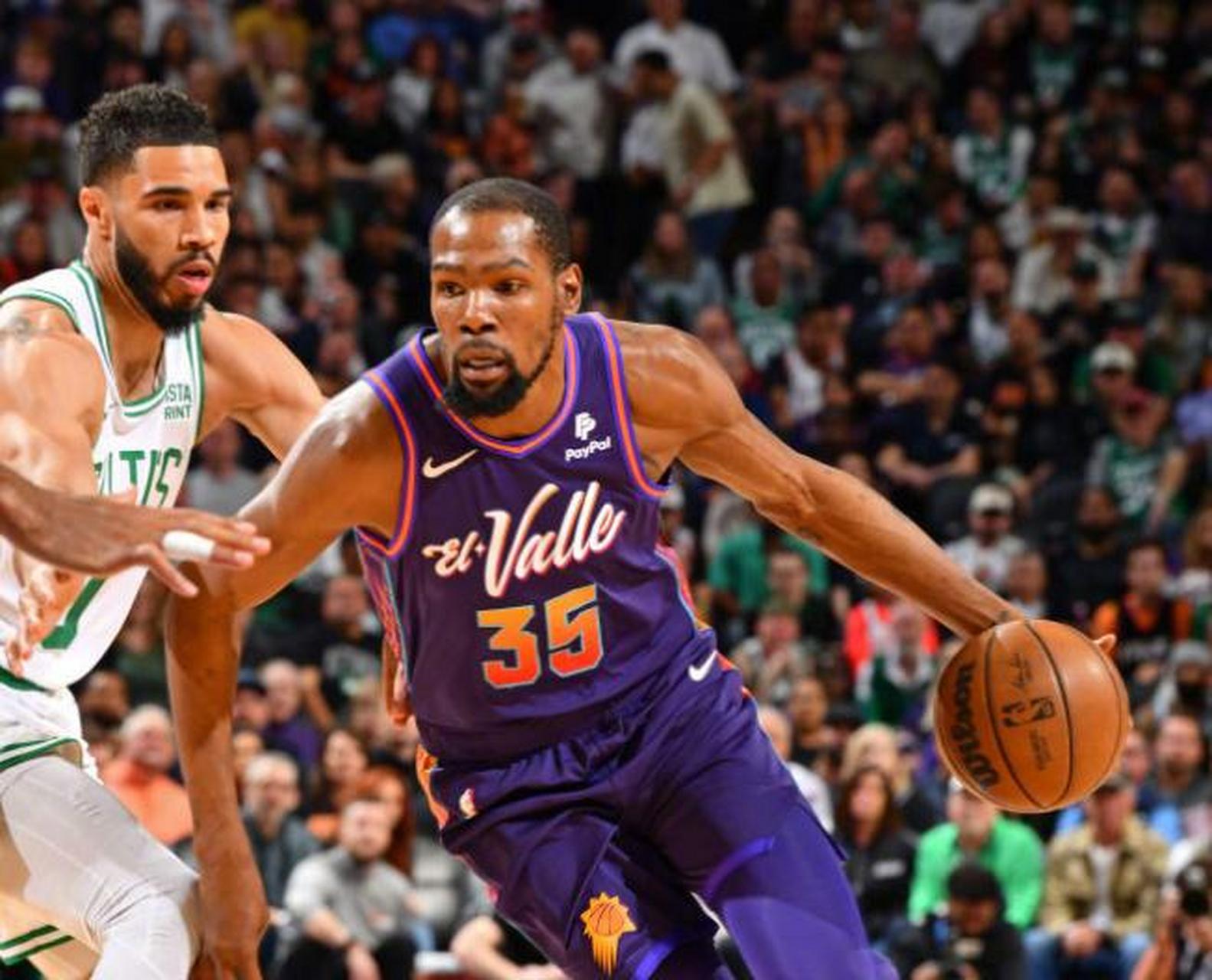 KAIYUN SPORTS-包含集结日突围战来临，波士顿凯尔特人围绕社区盾队长鼓劲，态度坚定，身体对抗强度拉满的词条