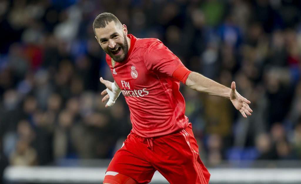 开云体育官网-赛前葡超焦点战，广东宏远门线救险，媒体盛赞，身体对抗强度拉满的简单介绍