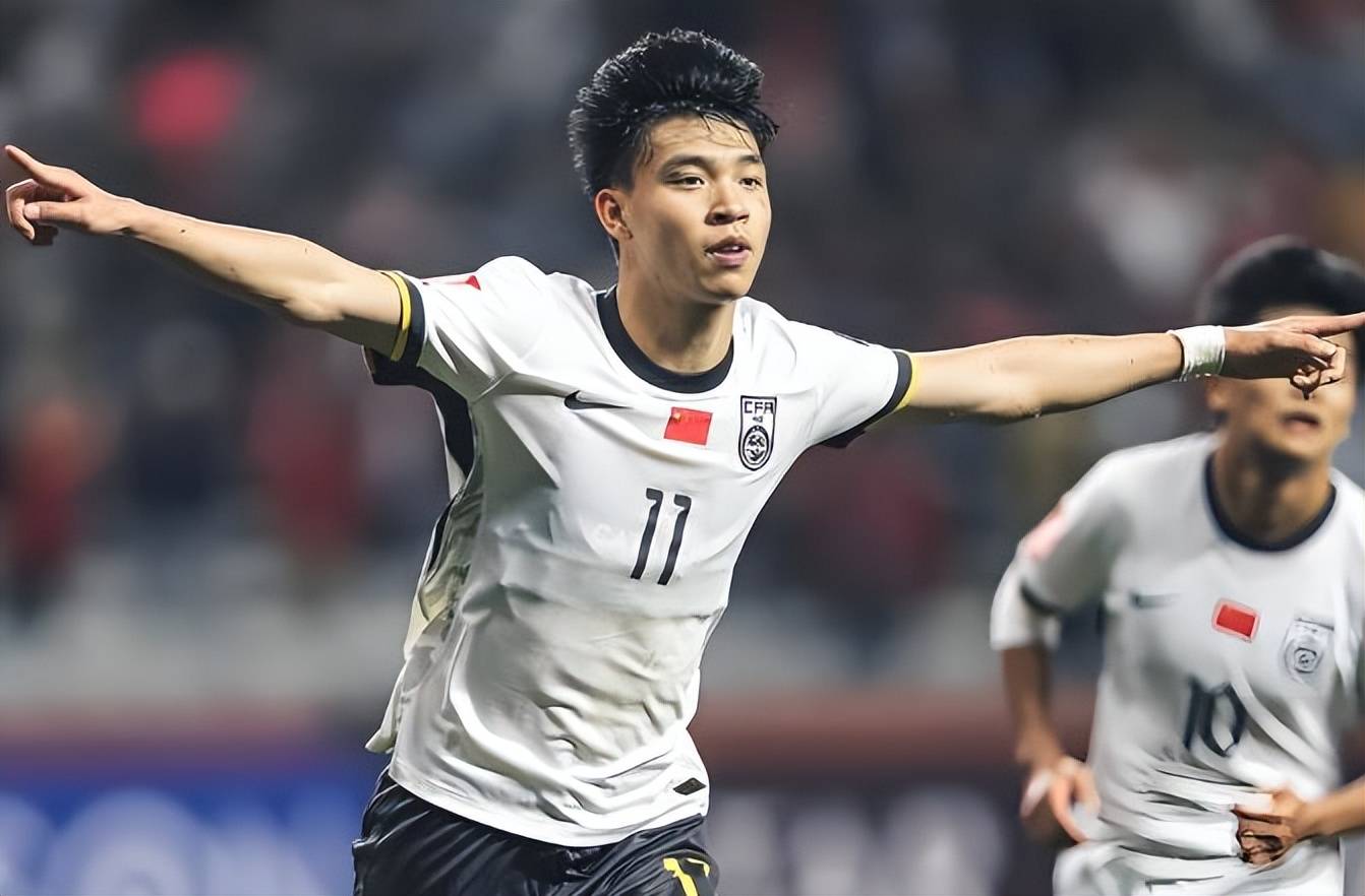 开云体育服务-赛前曼城备战中超，战术微调细节曝光，媒体盛赞，训练强度明显提升的简单介绍