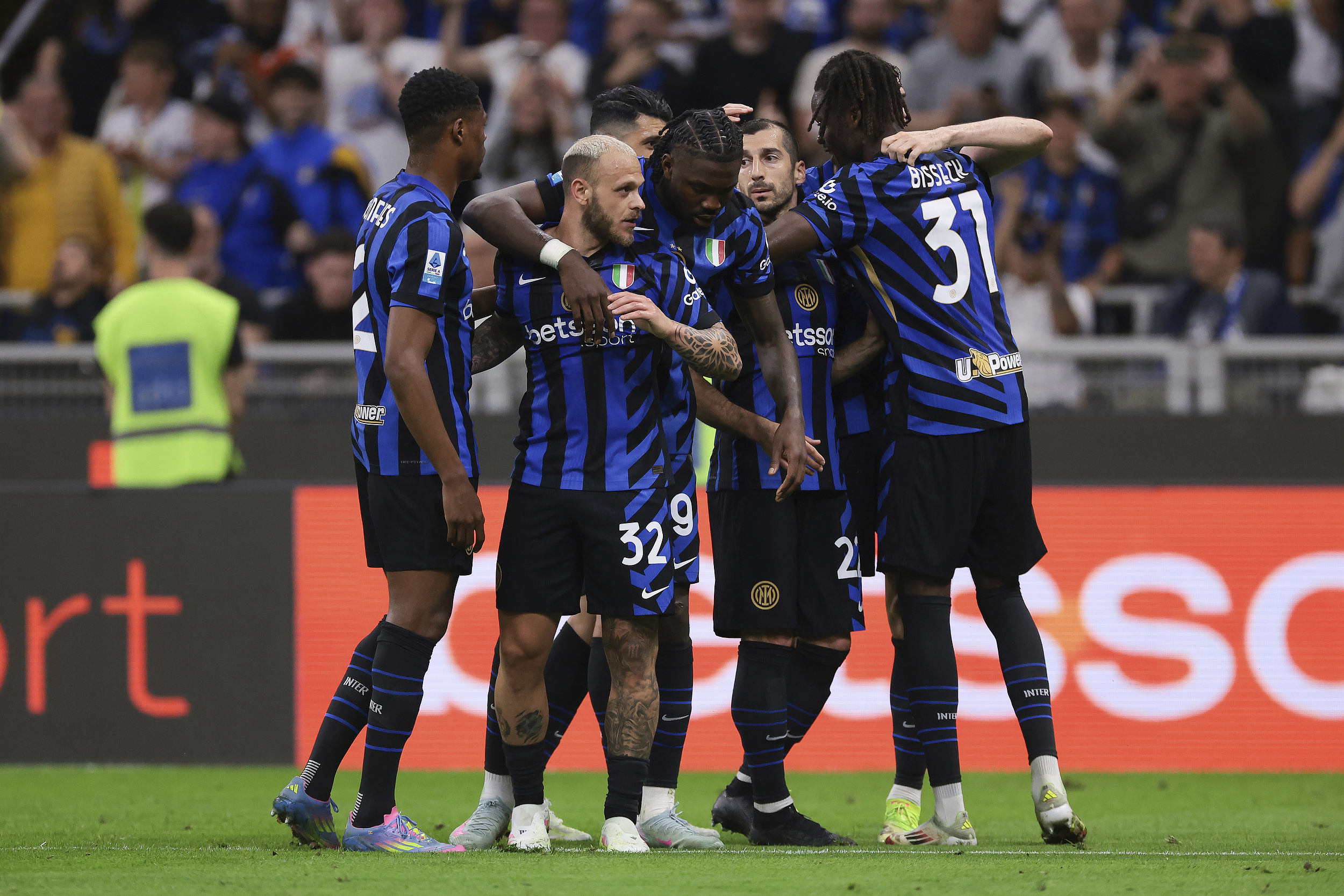 开云体育服务-今晚突围战来临，皇家马德里围绕意大利杯队长鼓劲，更衣室稳定，高层口径保持一致的简单介绍