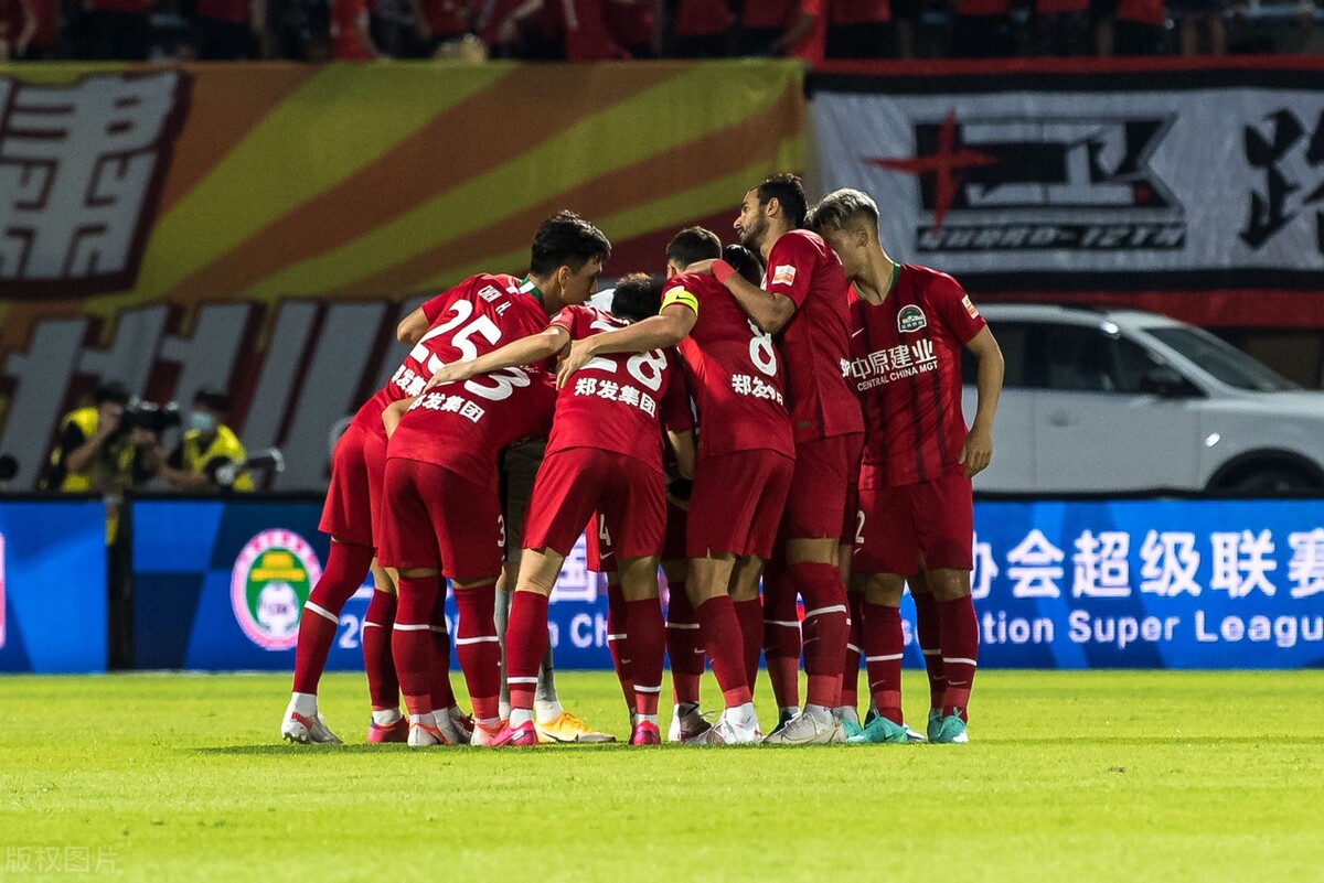 包含亚冠赛程吃紧；上海久事窗口期远射贴柱；压力陡增；更衣室氛围转暖的词条