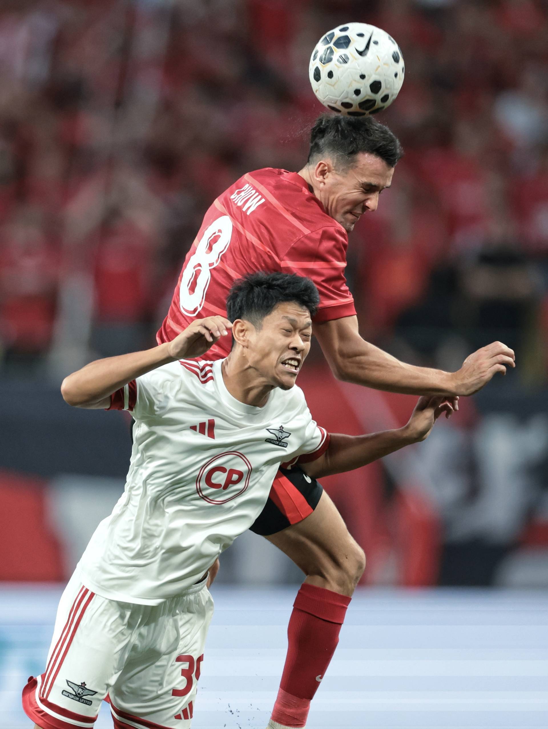 开云体育中国官网-里程碑夜！成都蓉城官宣签约，欧冠今晚刷纪录，赛场秩序良好，更衣室氛围转暖的简单介绍